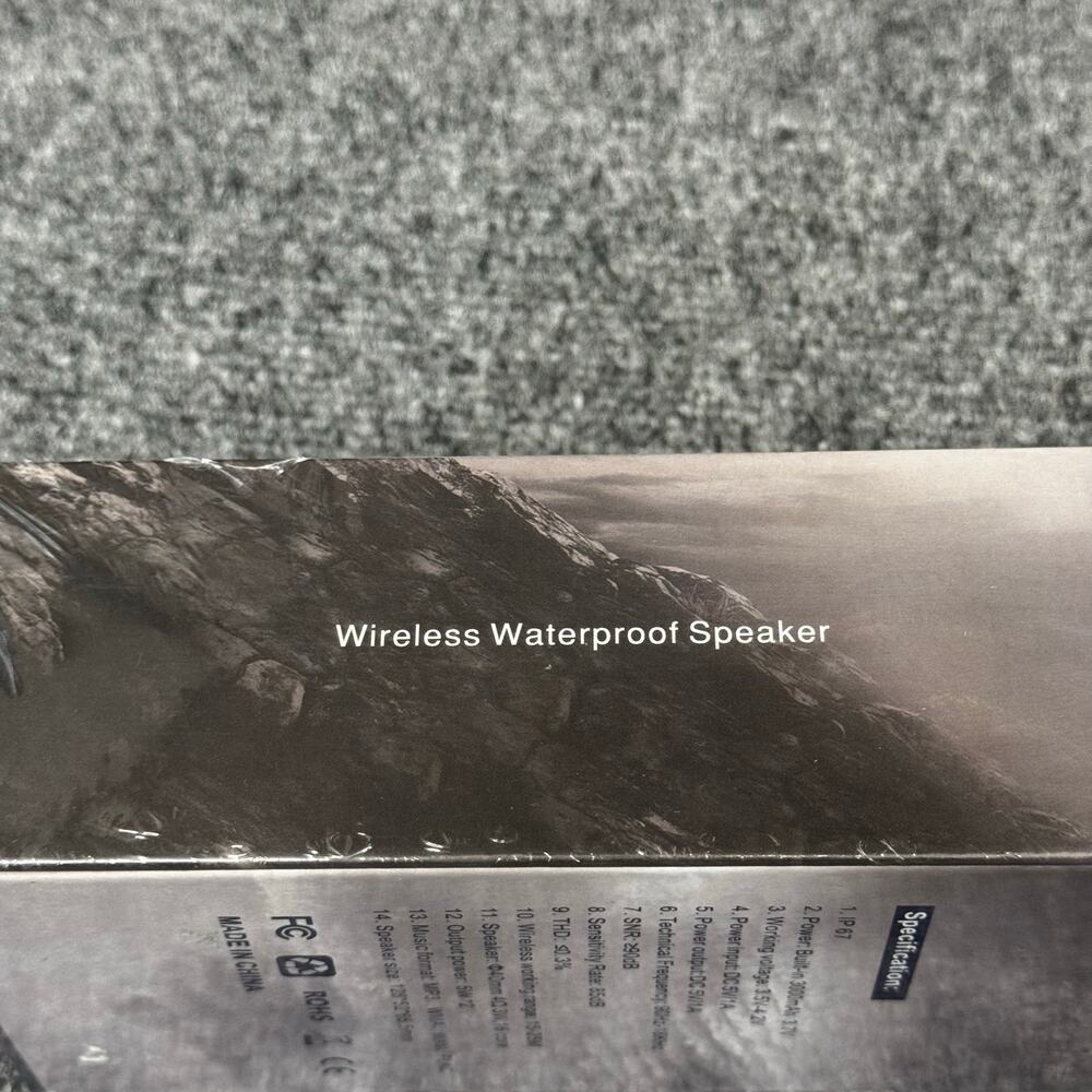 Uzopi Bluetooth Portable Outdoor Speaker - Picture 2 of 5